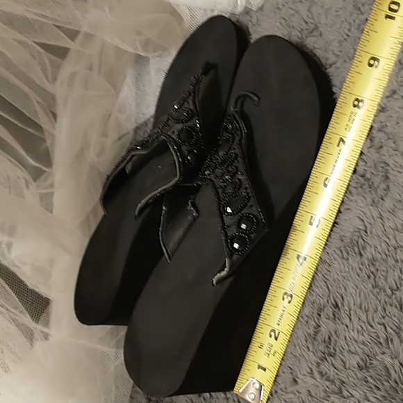 🎈3/$12! Jeweled Thong Sandals! - Picture 9 of 10